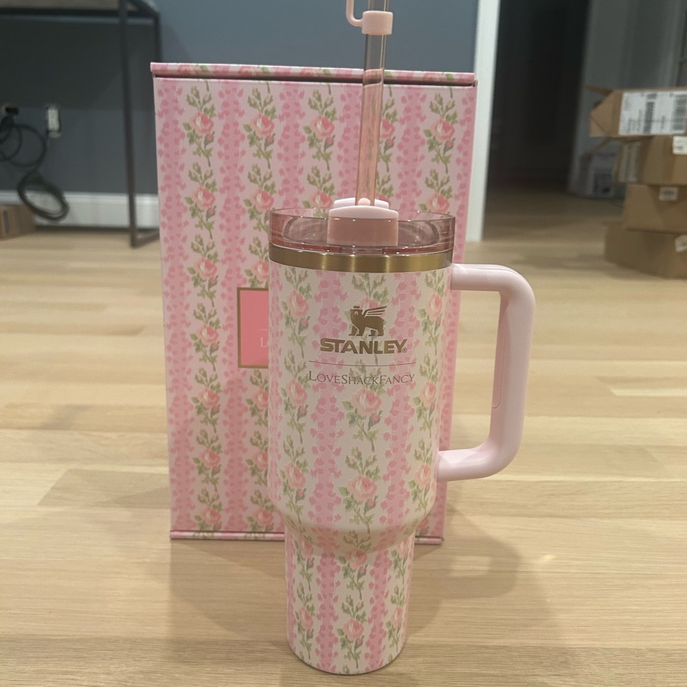 Loveshack fancy 40 ounce Stanley cup. New in box ! Includes dust bag and straw